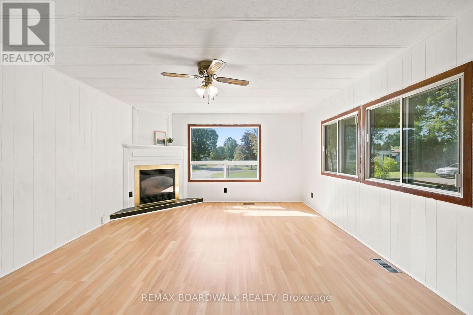 516 Maplegrove Road Property Photo 4
