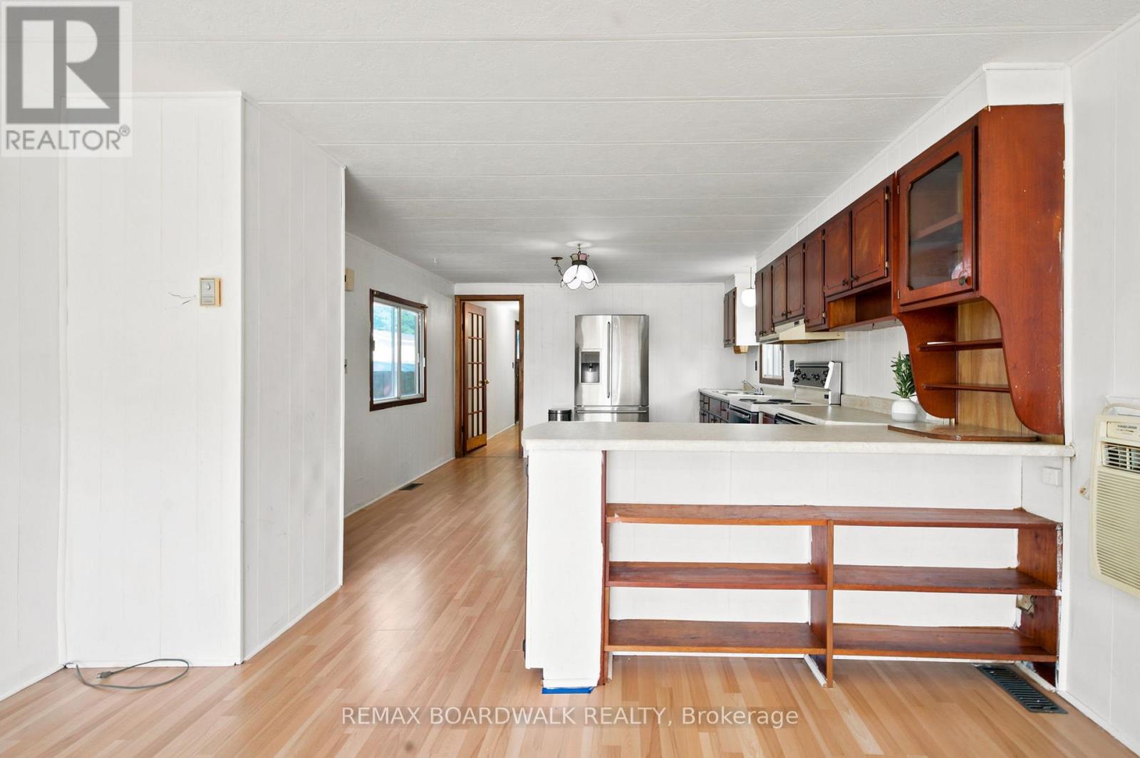516 Maplegrove Road Property Photo 9
