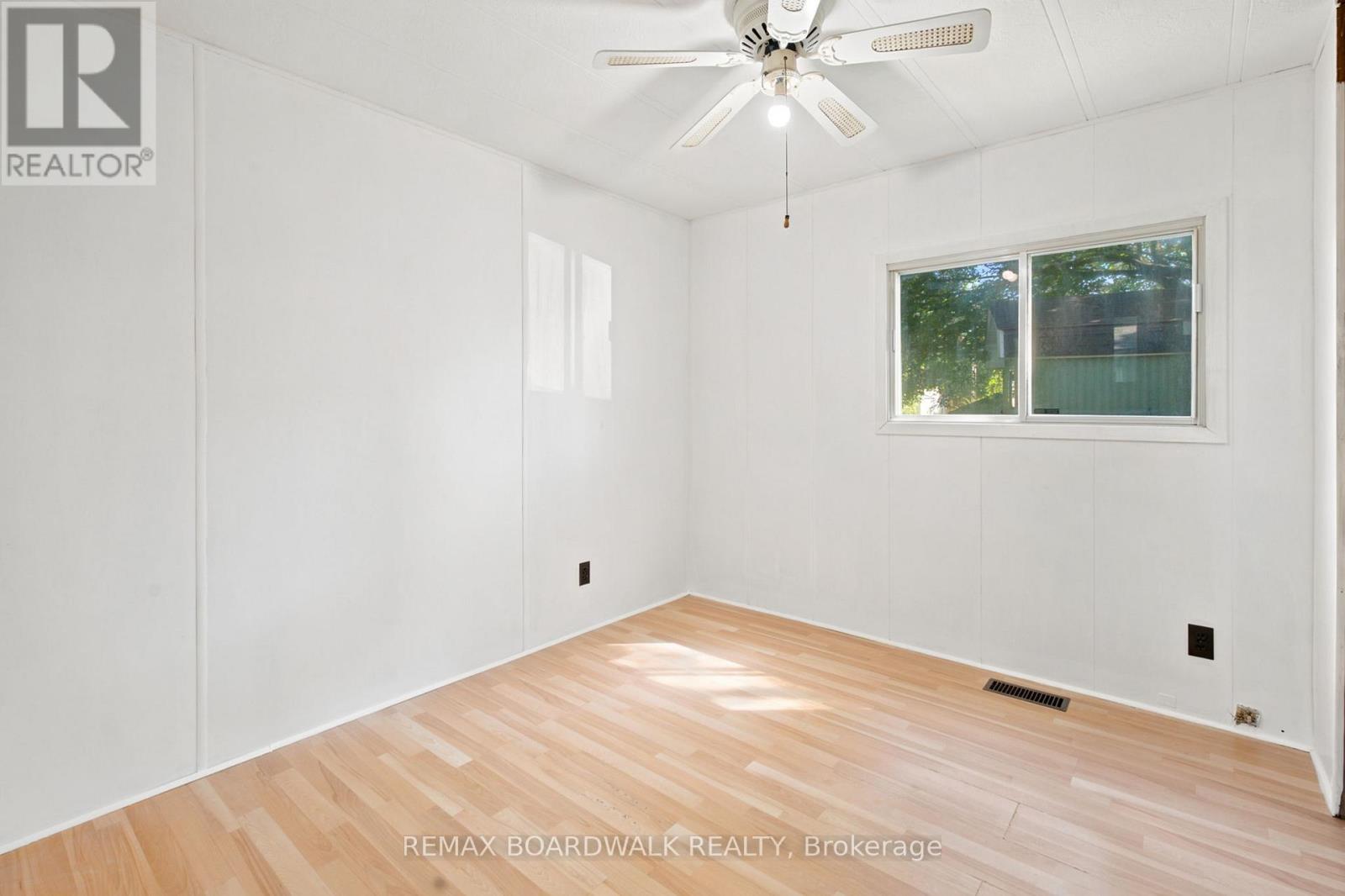 516 Maplegrove Road Property Photo 14