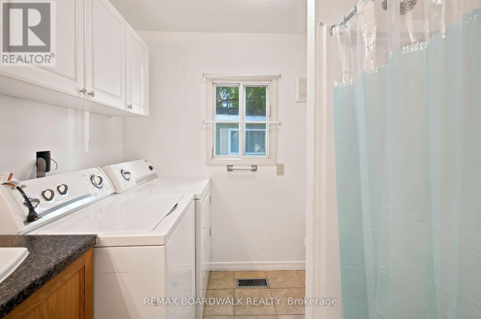 516 Maplegrove Road Property Photo 16