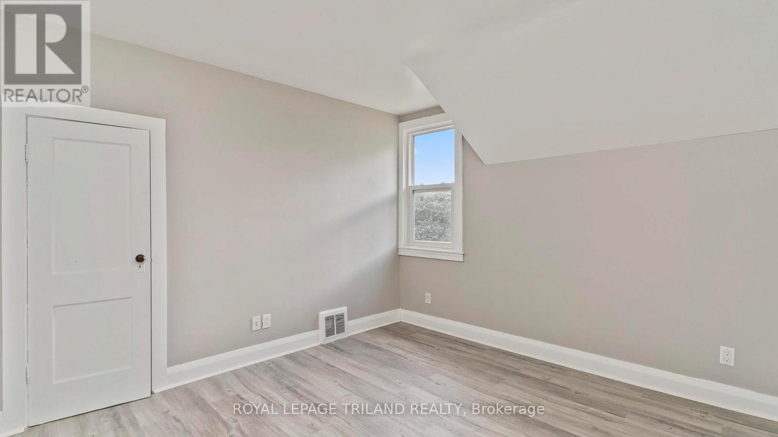50 Fairview Avenue Property Photo 22