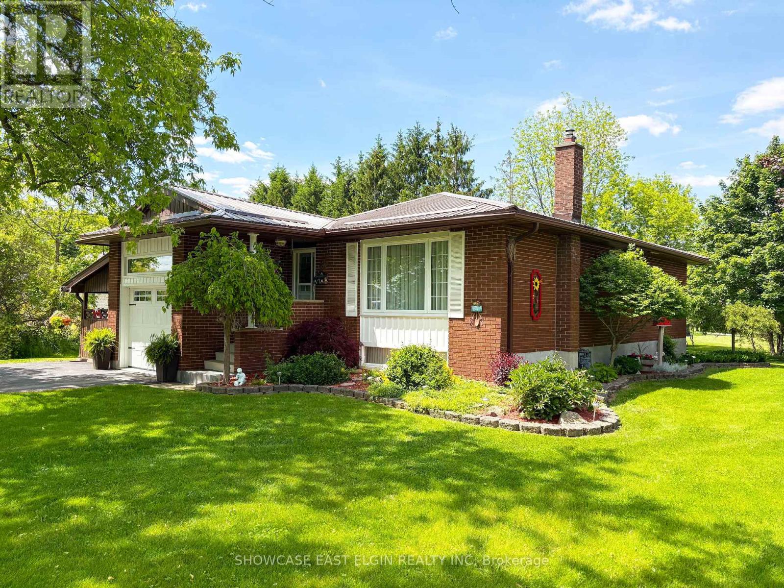 51248 Clinton Street Property Photo 1
