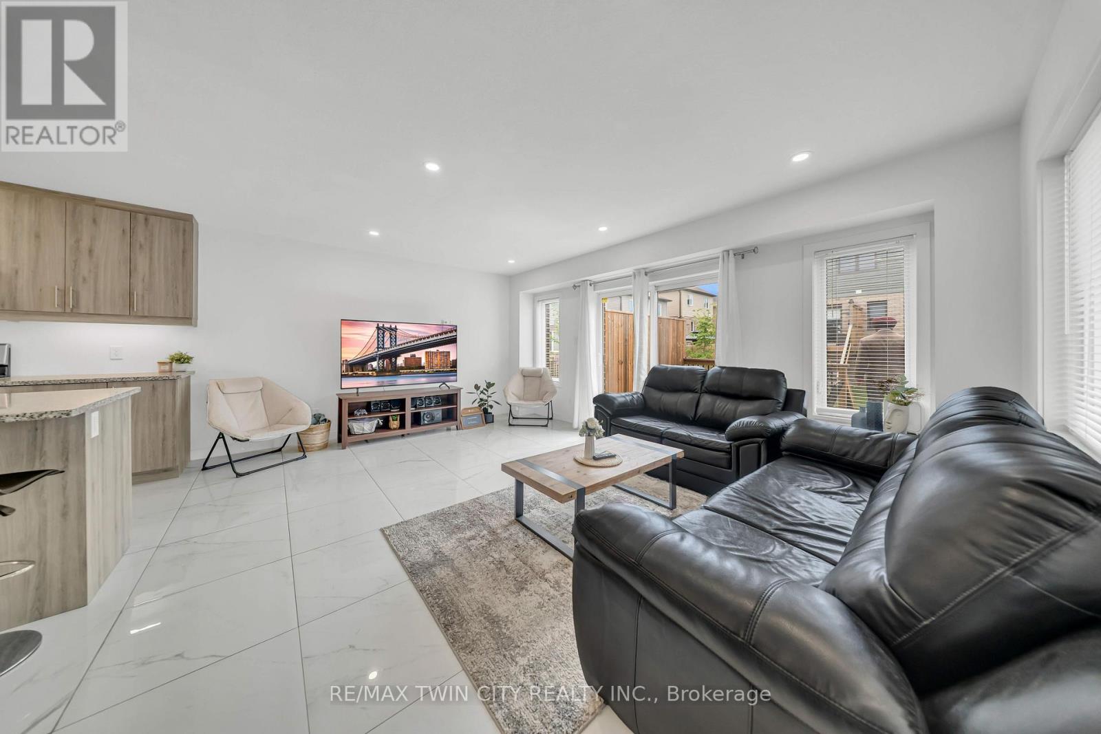 13 Pony Way Property Photo 10