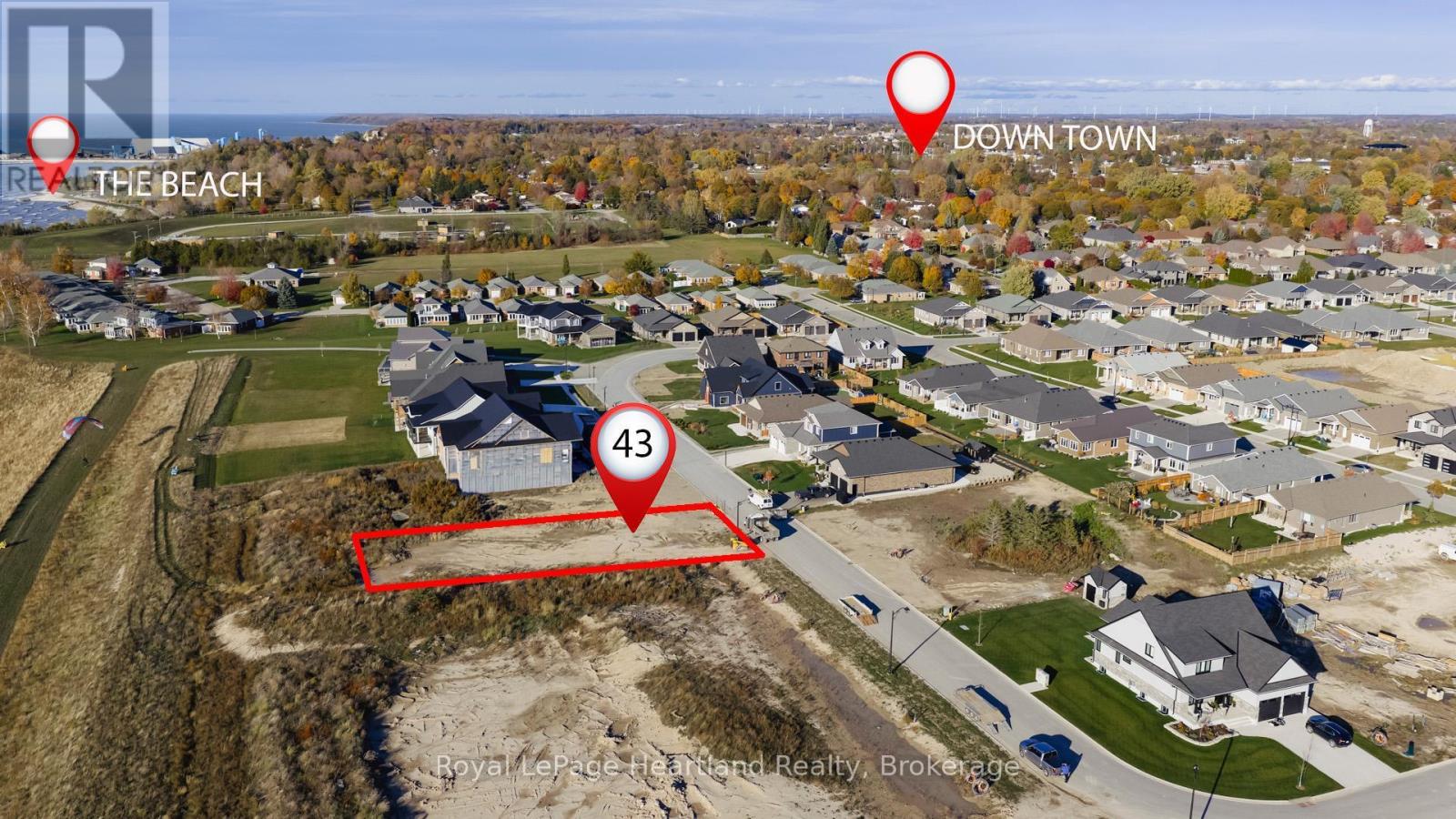 472 Coast Drive Property Photo 2