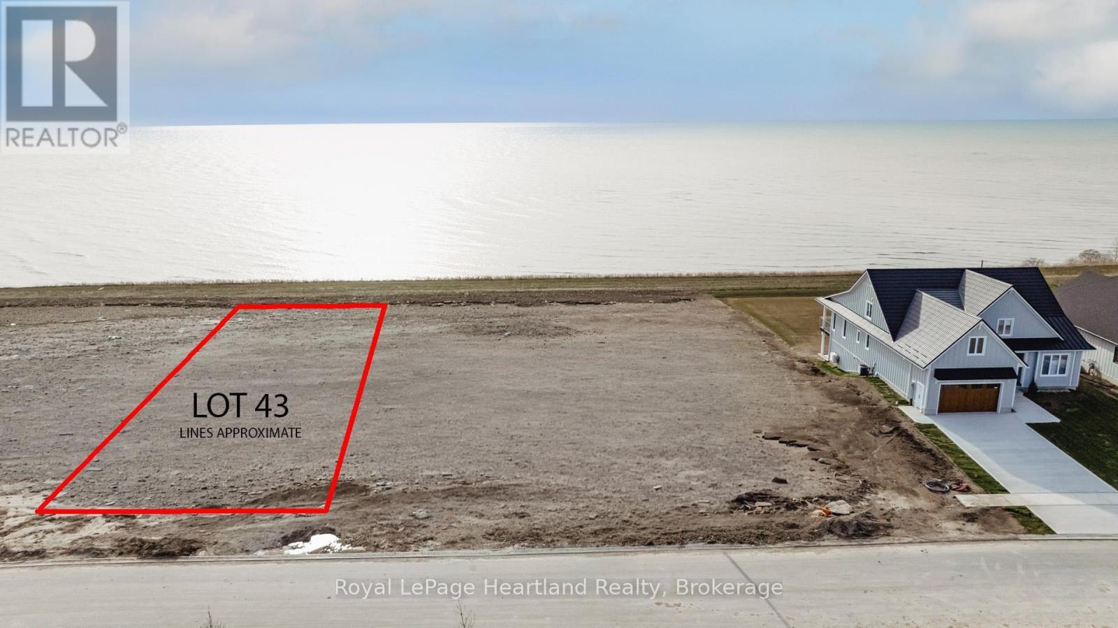 472 Coast Drive Property Photo 5
