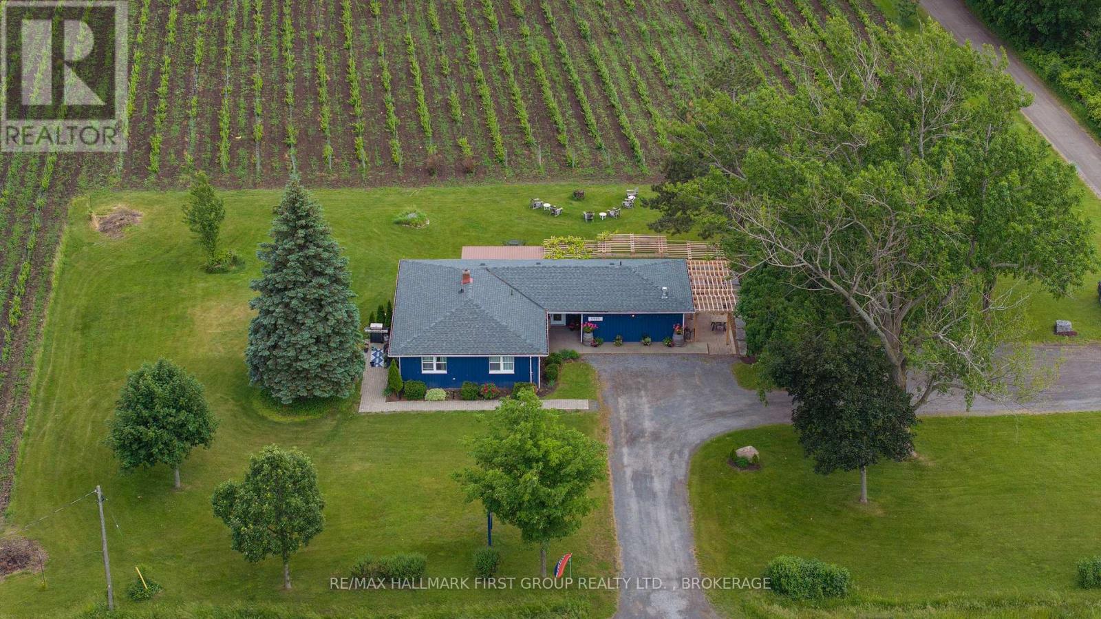 9656 Loyalist Parkway Property Photo 1