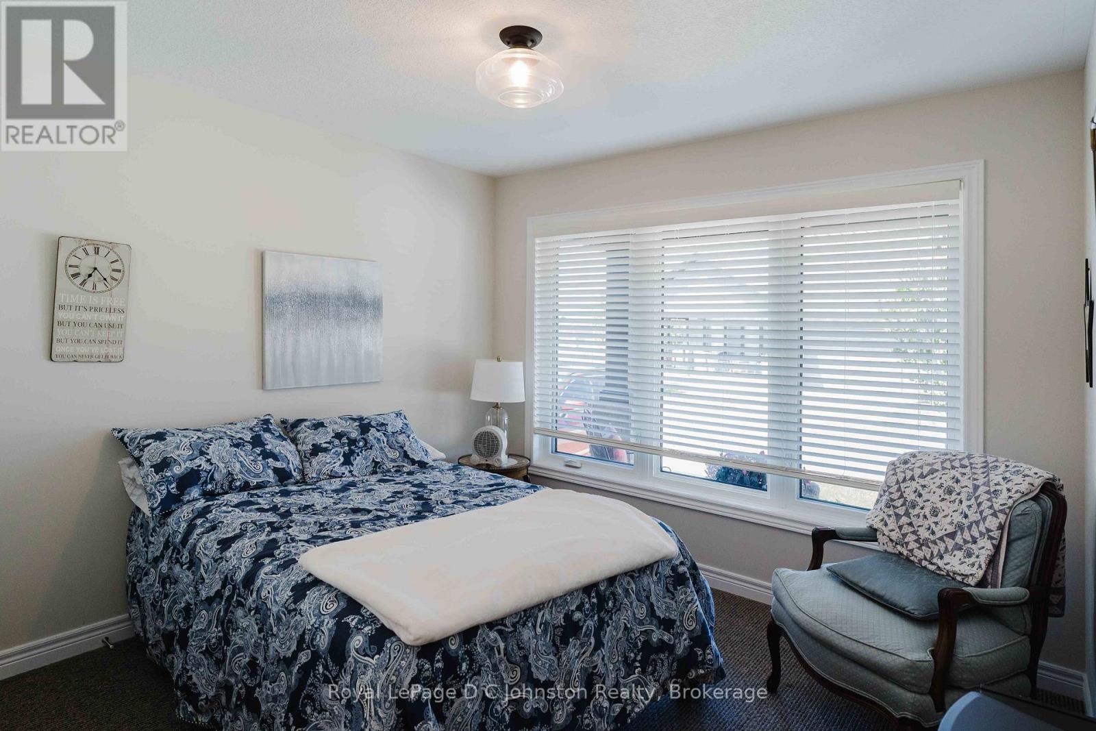 16 - 560 Devonshire Road Property Photo 20