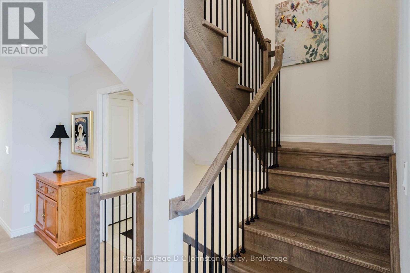 16 - 560 Devonshire Road Property Photo 22