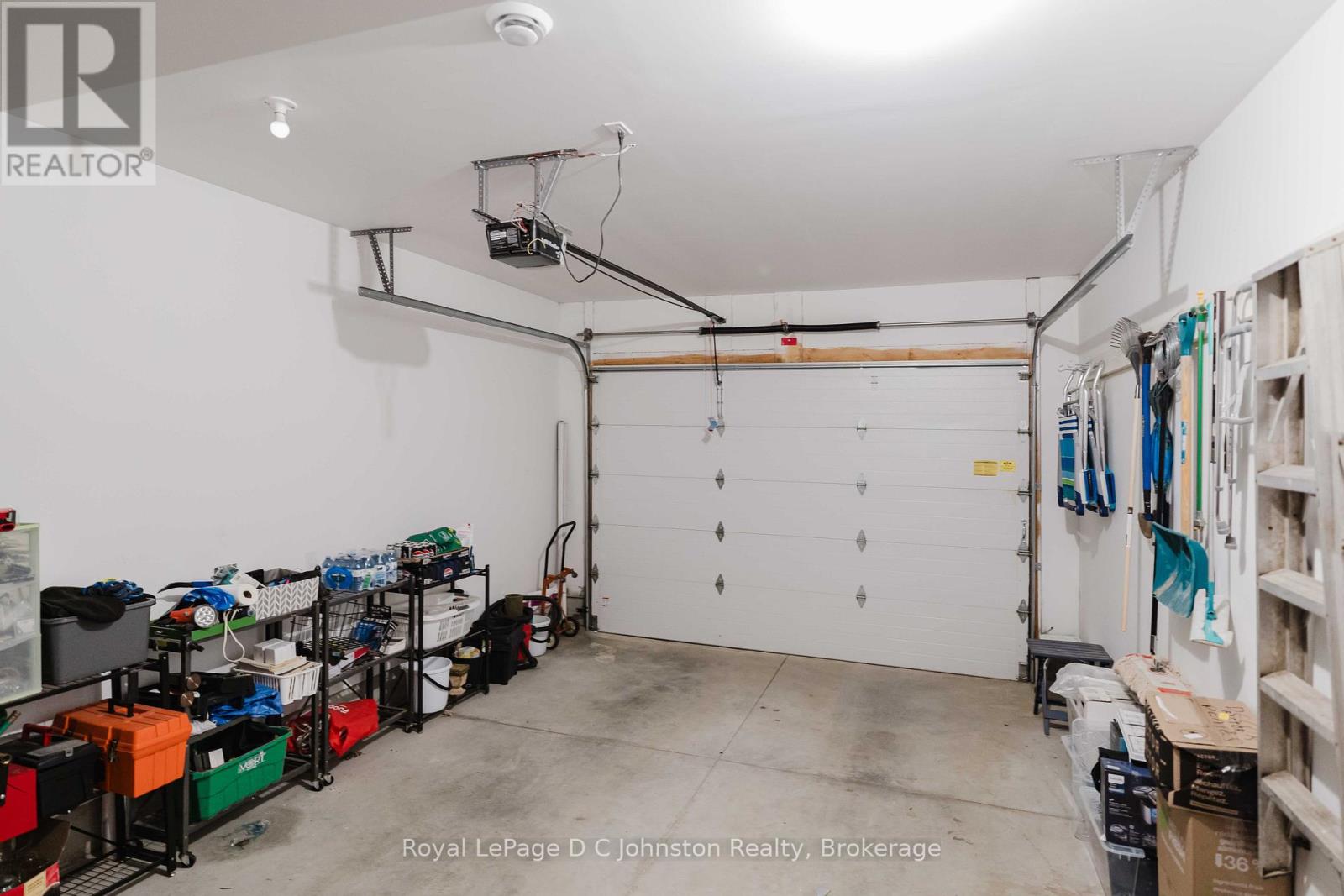 16 - 560 Devonshire Road Property Photo 42