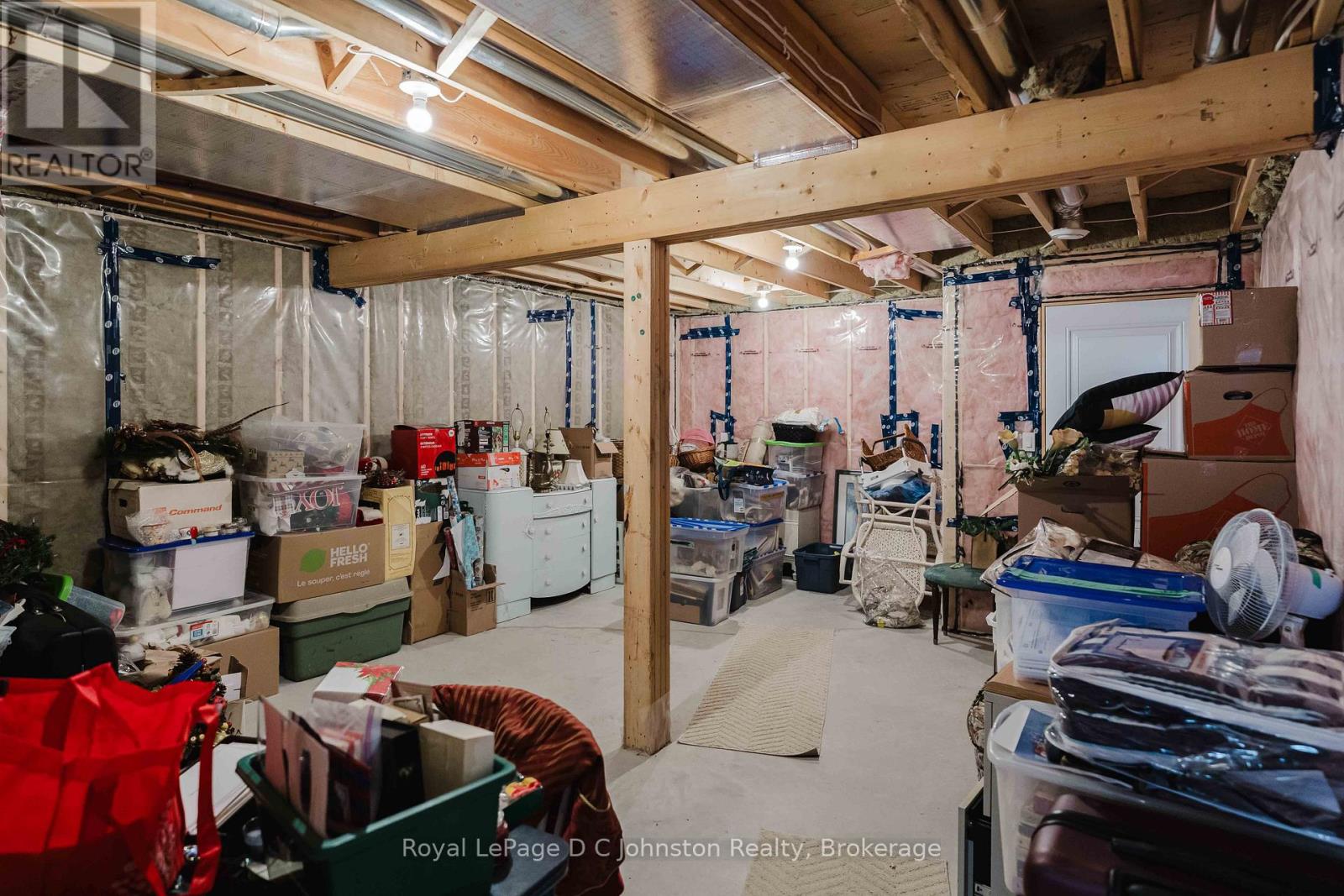 16 - 560 Devonshire Road Property Photo 43