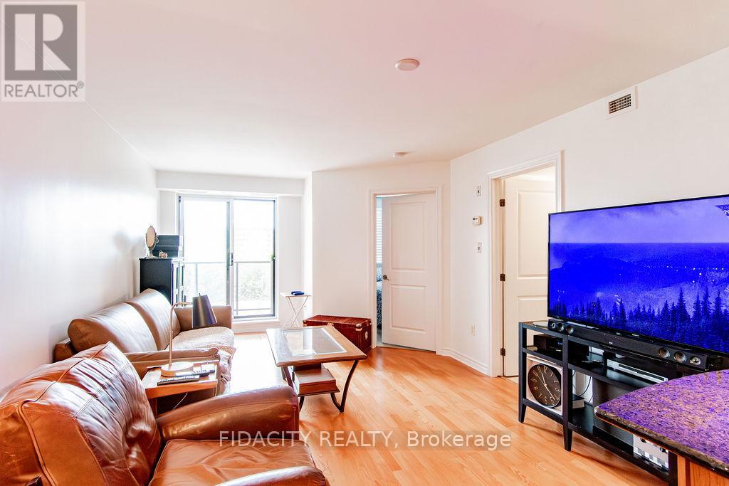 602 - 314 Central Park Drive Property Photo 5