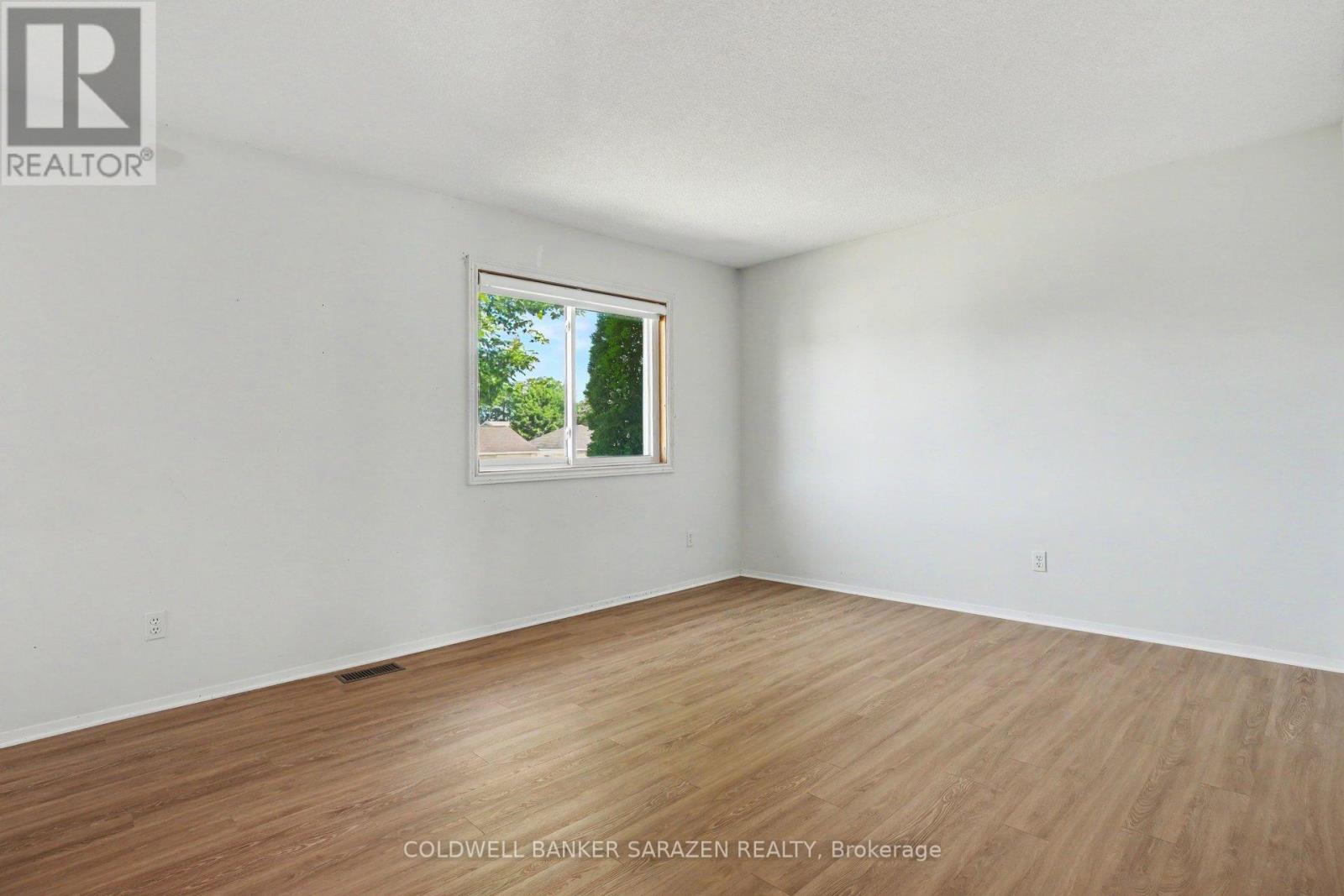 17 Smolkin Street Property Photo 22
