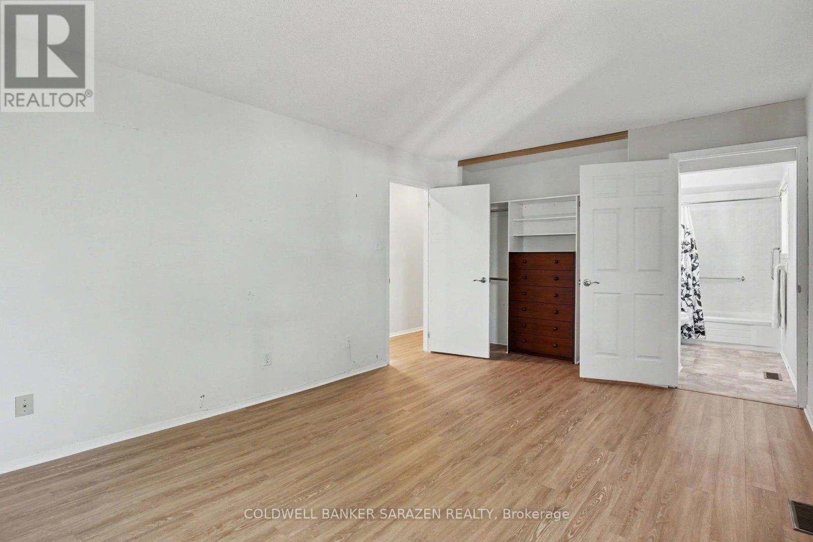 17 Smolkin Street Property Photo 24