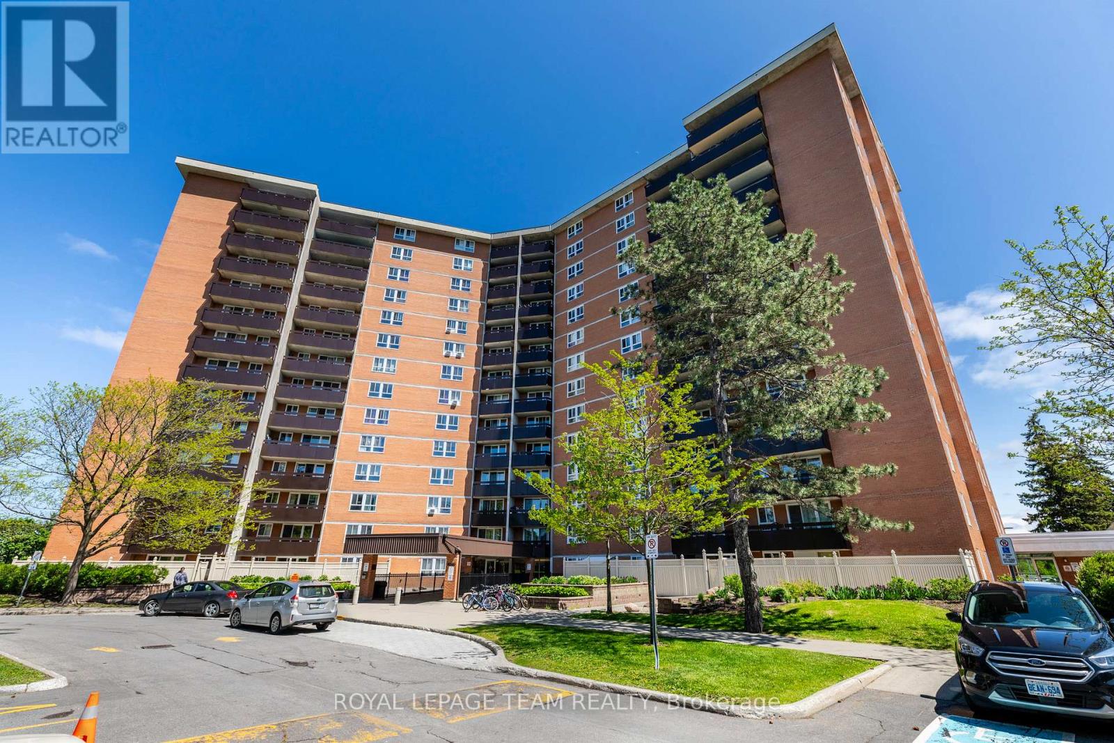 313 - 2020 JASMINE CRESCENT