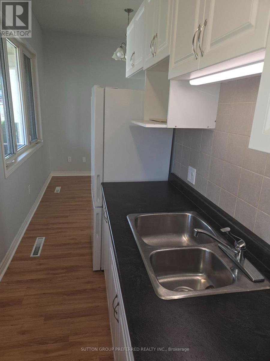 1001 Oxford Street E Property Photo 4