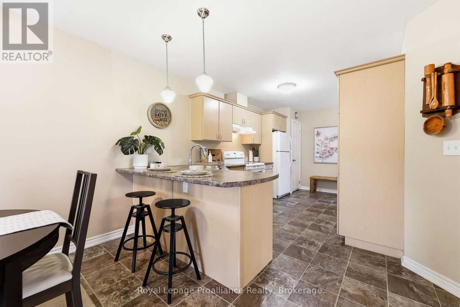 23 Empire Boulevard Property Photo 17