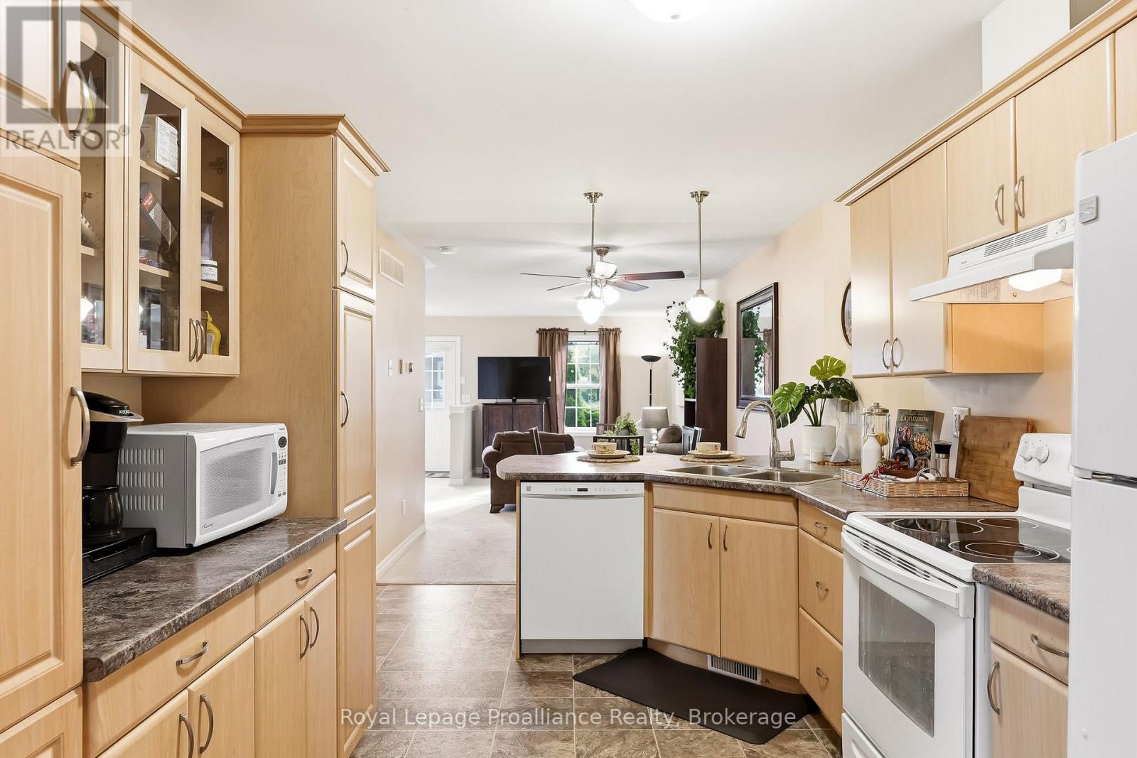 23 Empire Boulevard Property Photo 19