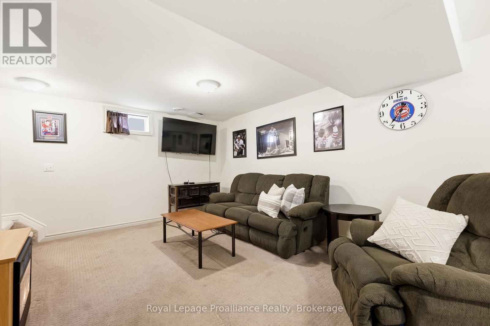 23 Empire Boulevard Property Photo 34