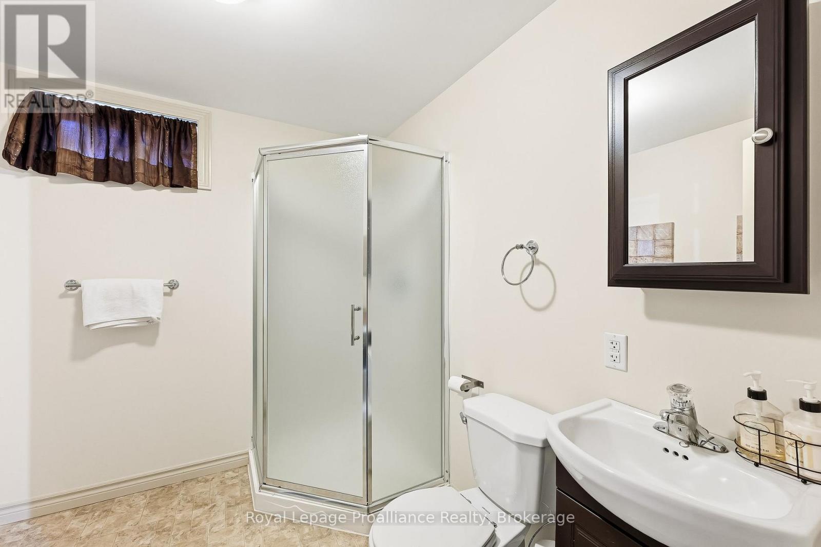 23 Empire Boulevard Property Photo 39