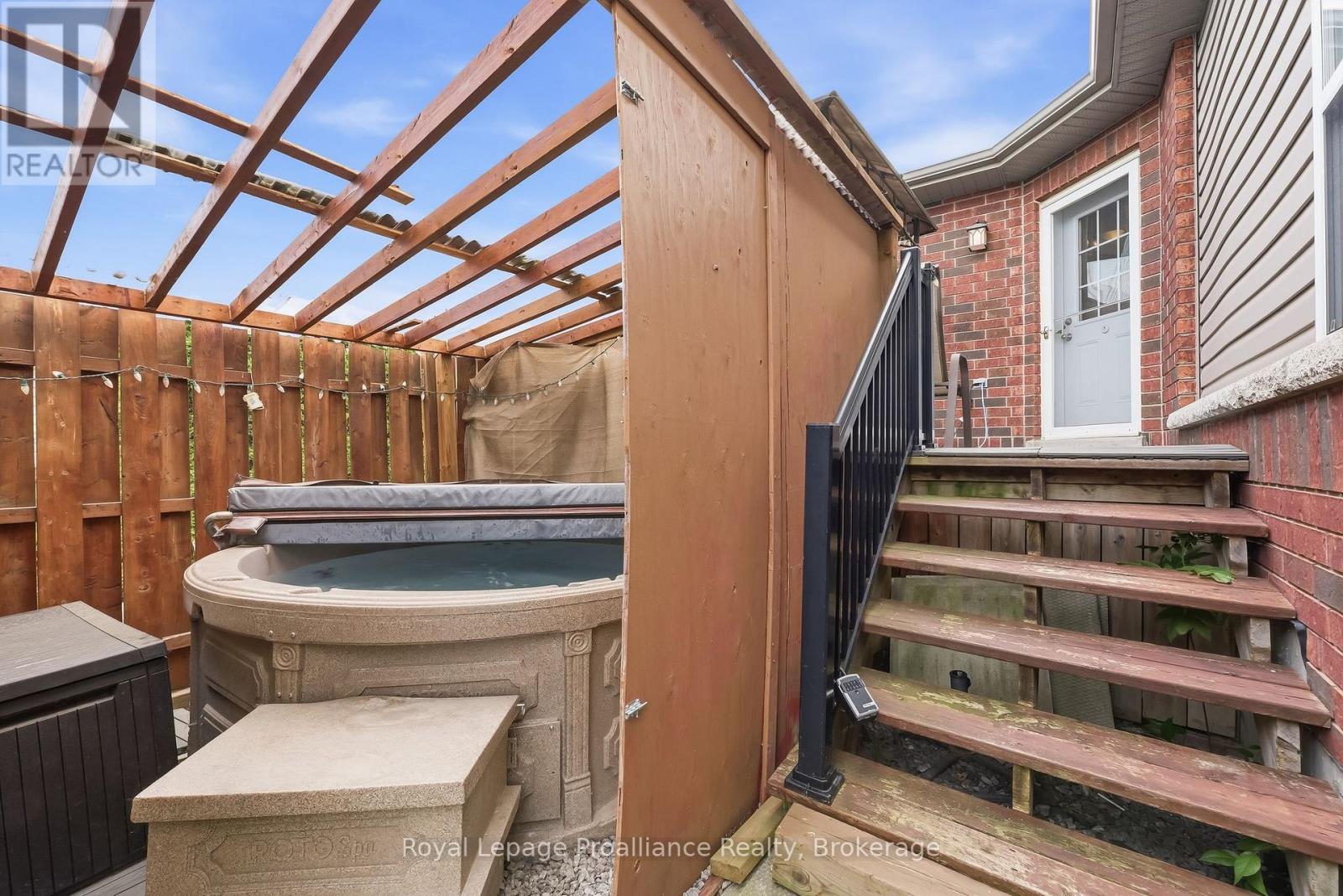 23 Empire Boulevard Property Photo 42