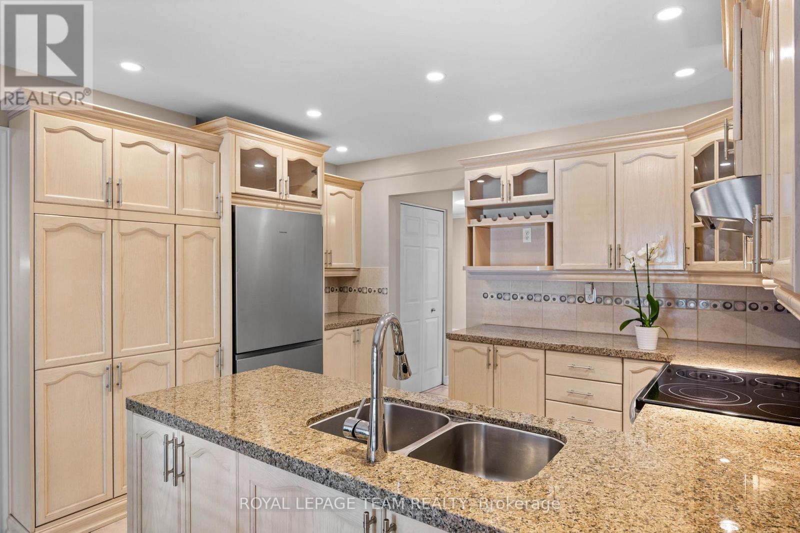 6526 Tooney Drive Property Photo 17
