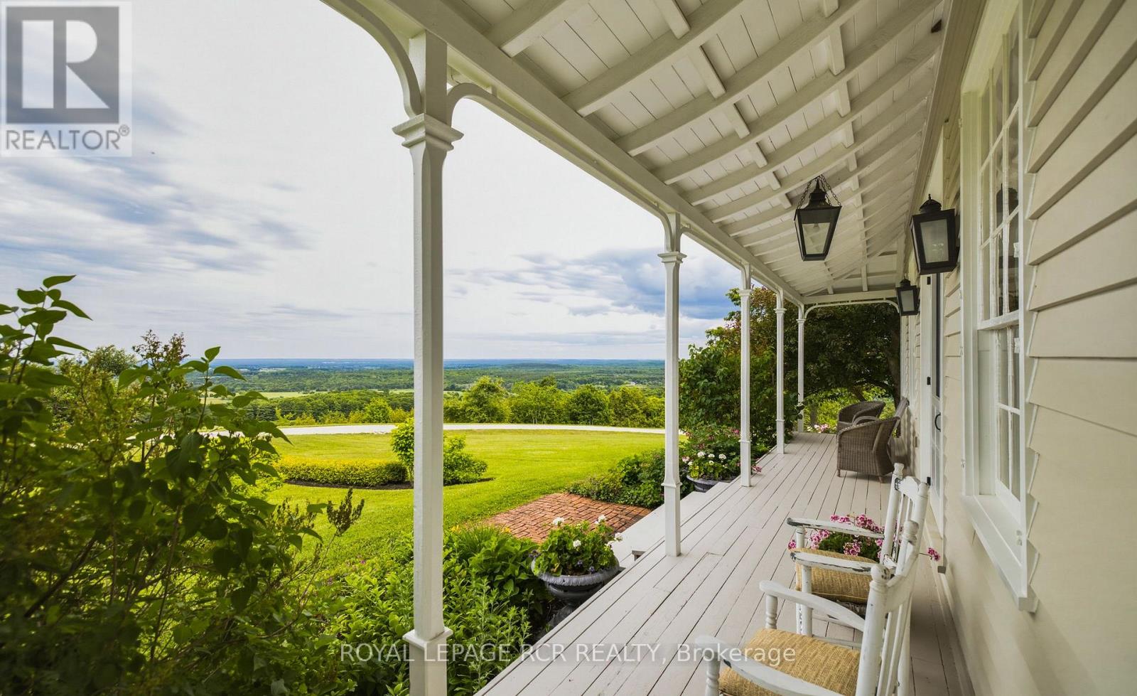 838496 4th Line E Property Photo 34
