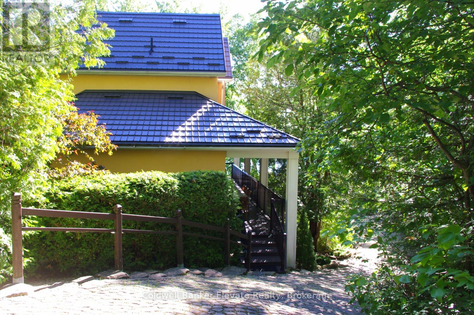 504553 Grey 1 Road Property Photo 9