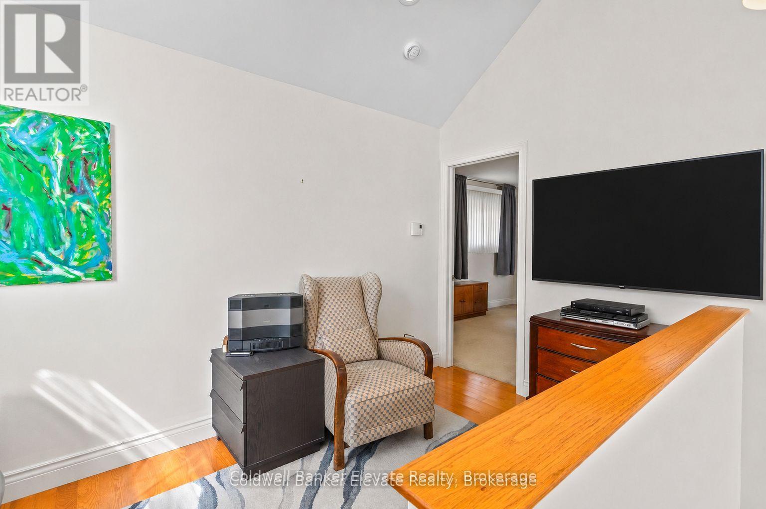 504553 Grey 1 Road Property Photo 31