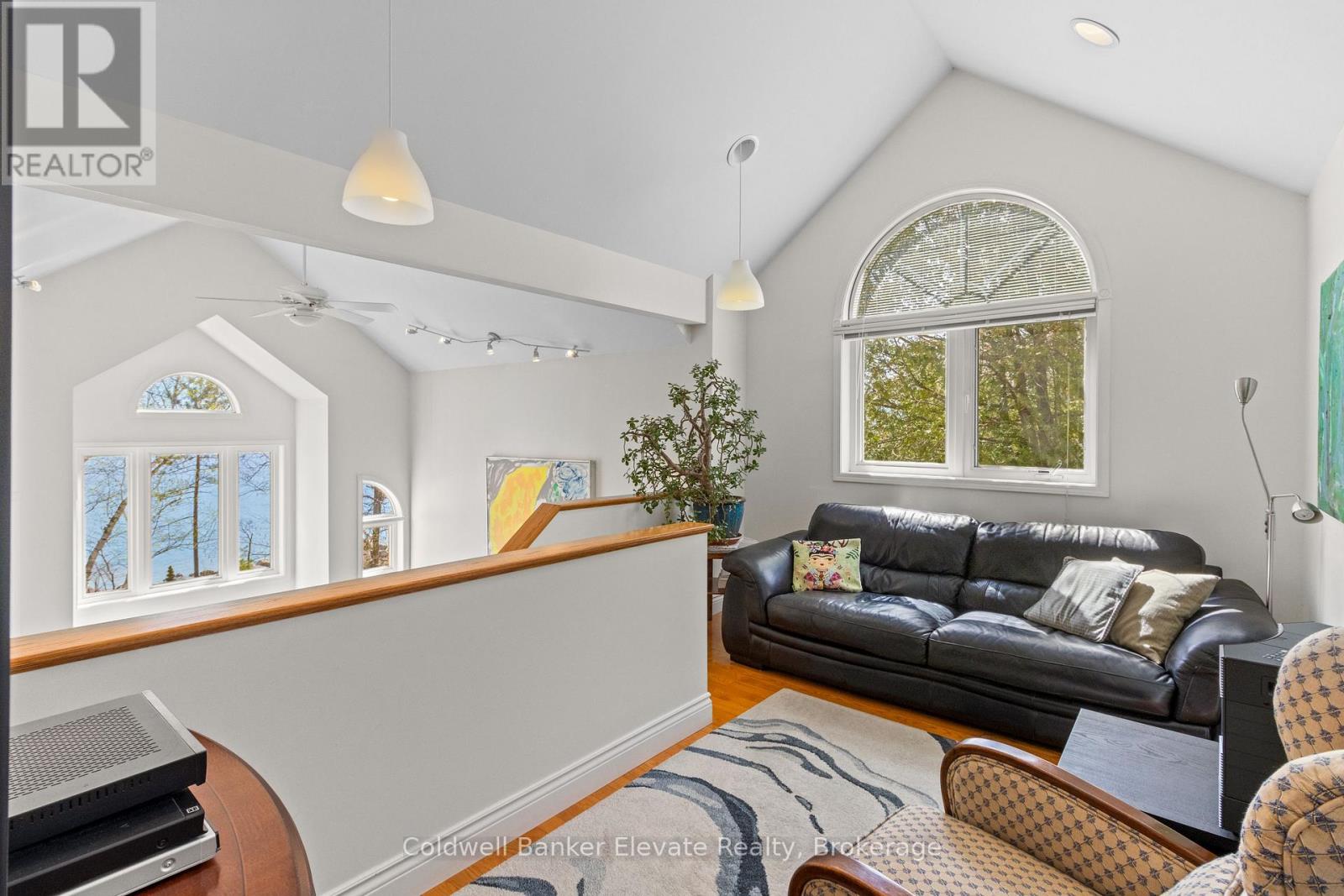 504553 Grey 1 Road Property Photo 32
