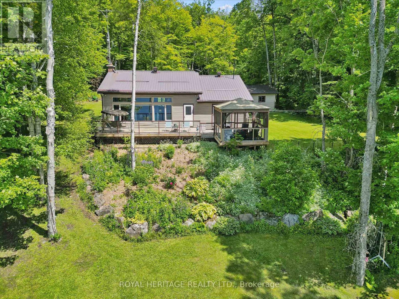 614 Sieber Road E Property Photo 1