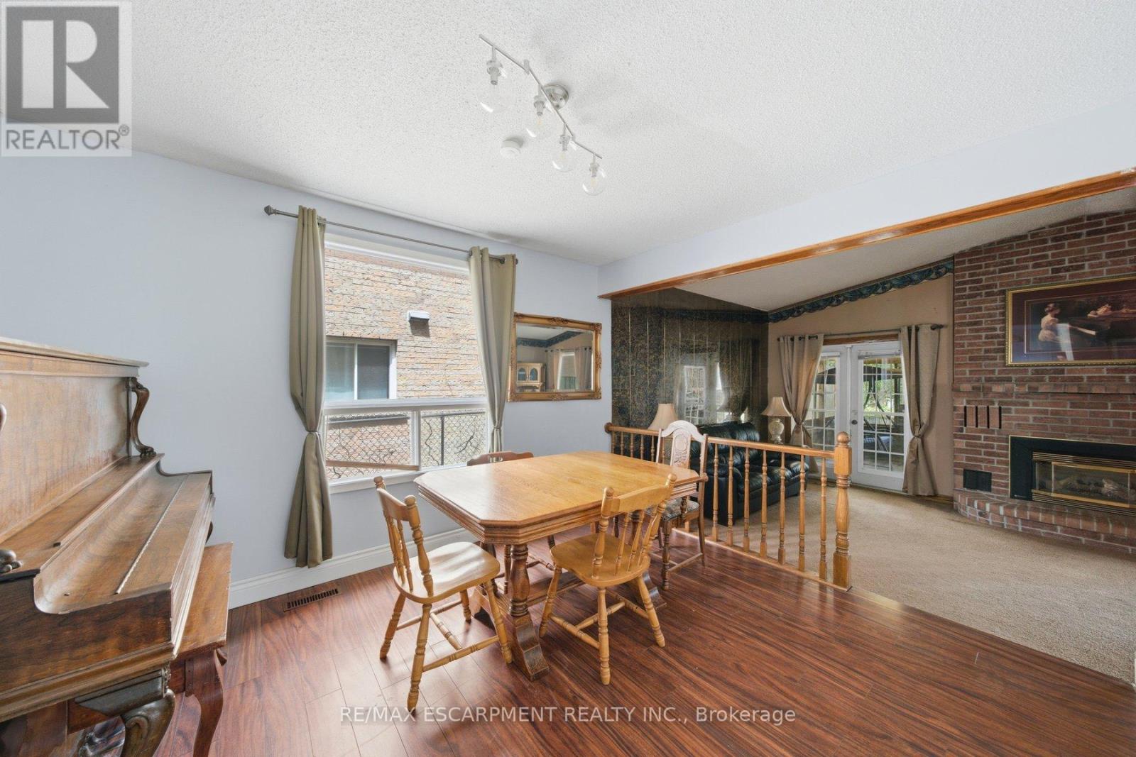 3 Twinoaks Crescent Property Photo 3