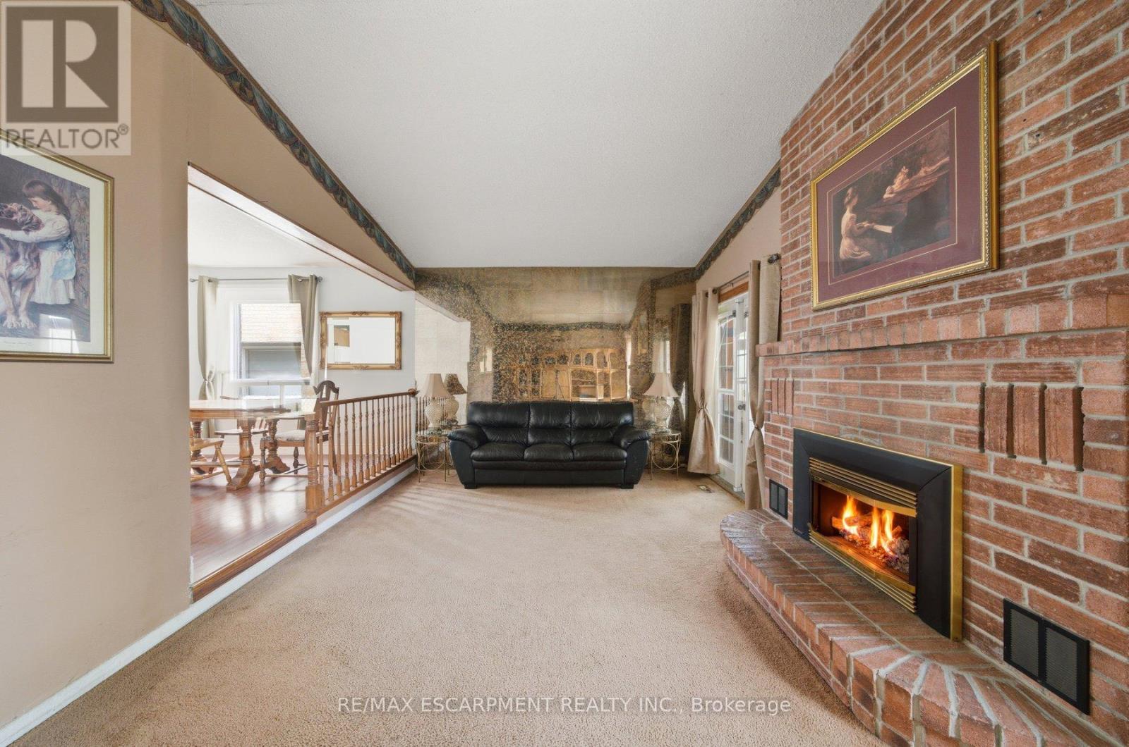 3 Twinoaks Crescent Property Photo 6