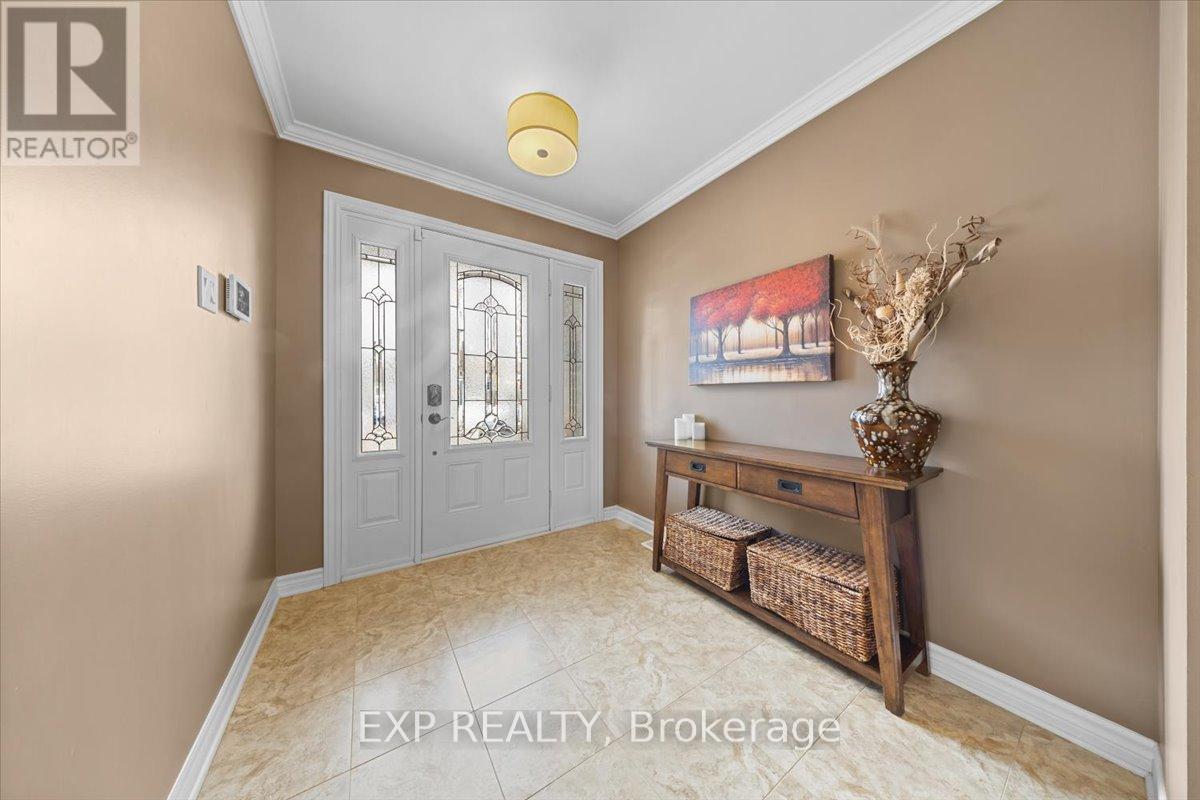 35 Honore Crescent Property Photo 4