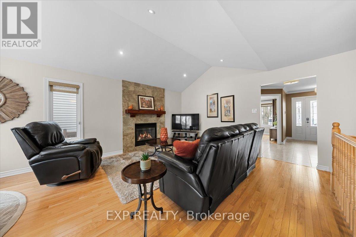 35 Honore Crescent Property Photo 6