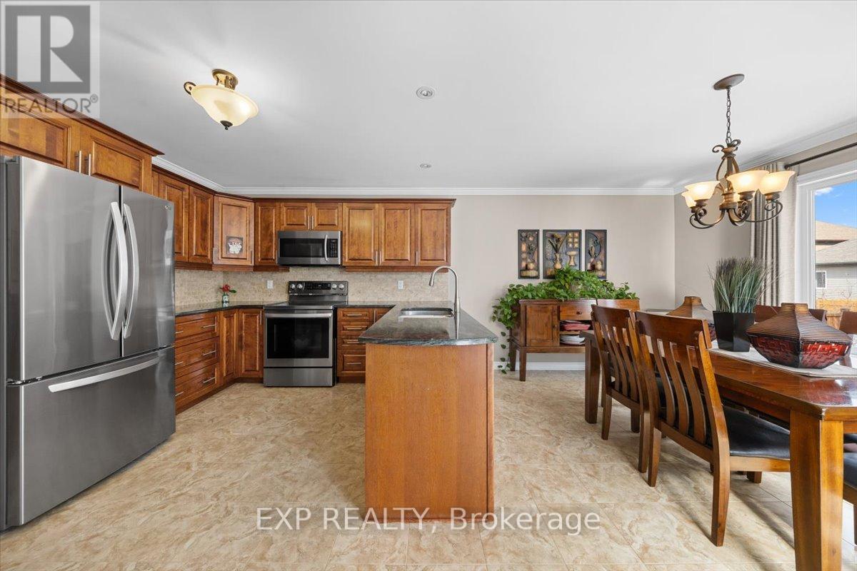 35 Honore Crescent Property Photo 13