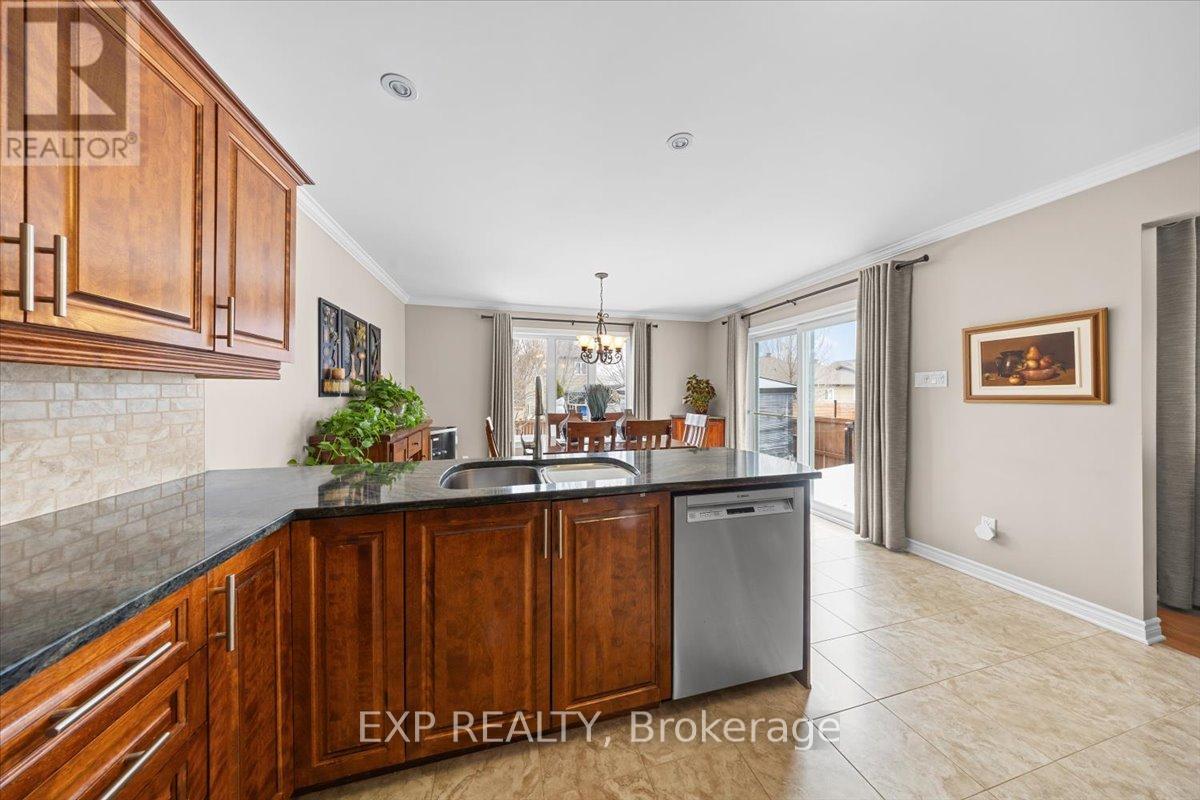 35 Honore Crescent Property Photo 15