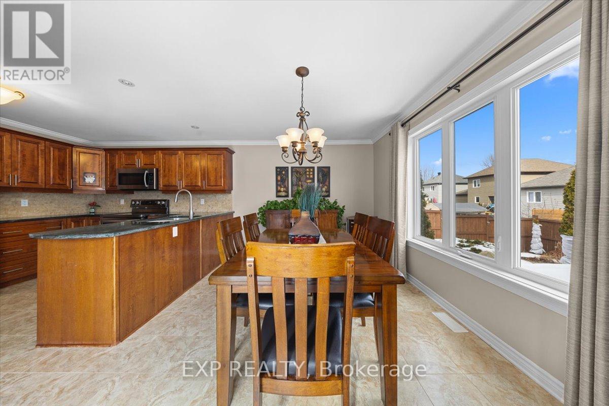 35 Honore Crescent Property Photo 17