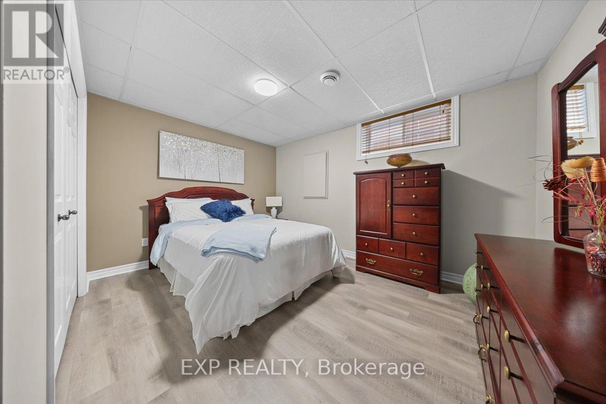 35 Honore Crescent Property Photo 32
