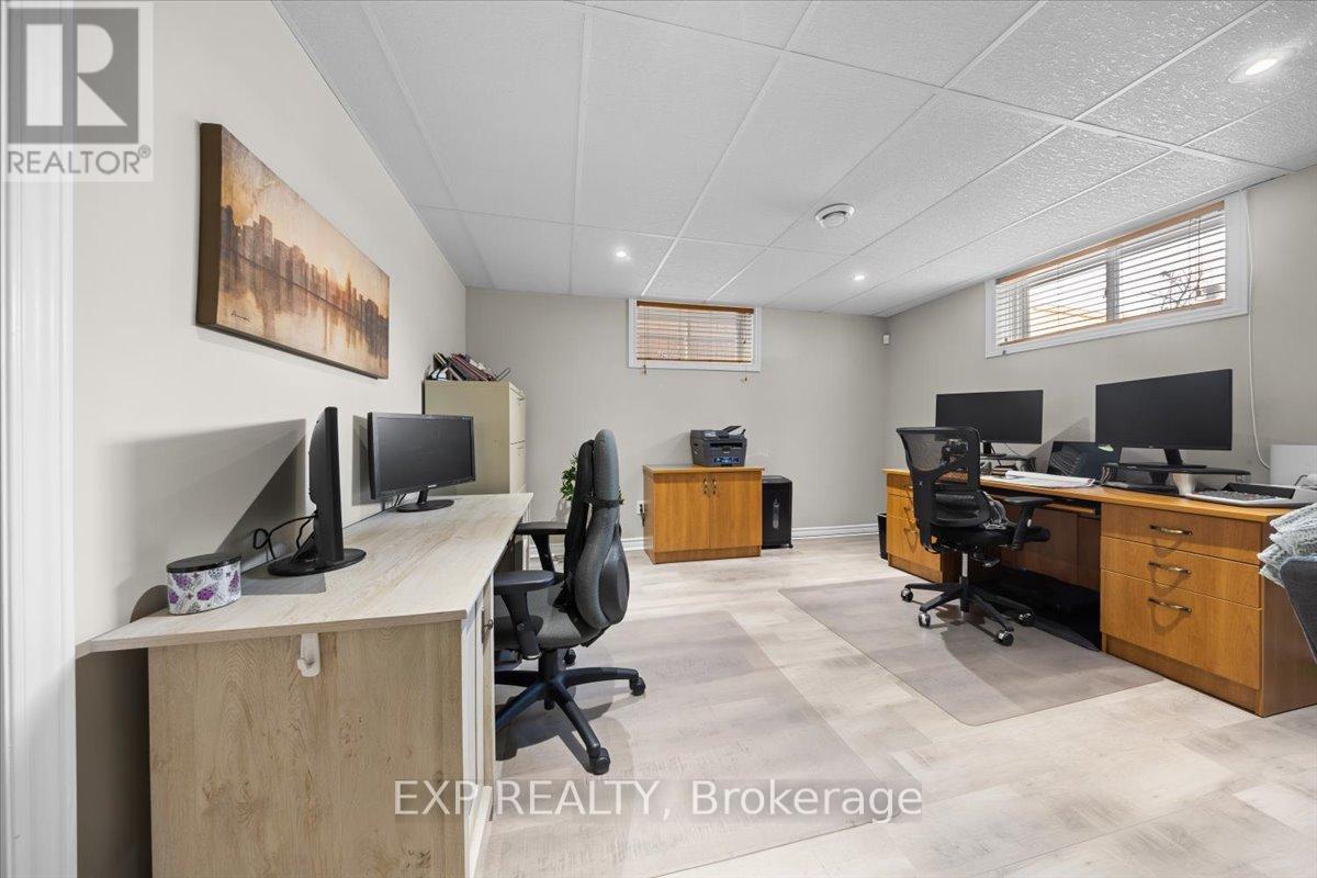 35 Honore Crescent Property Photo 36