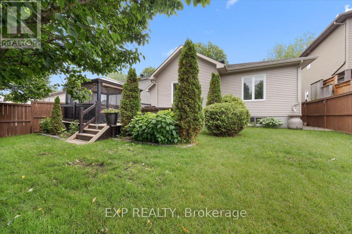 35 Honore Crescent Property Photo 46