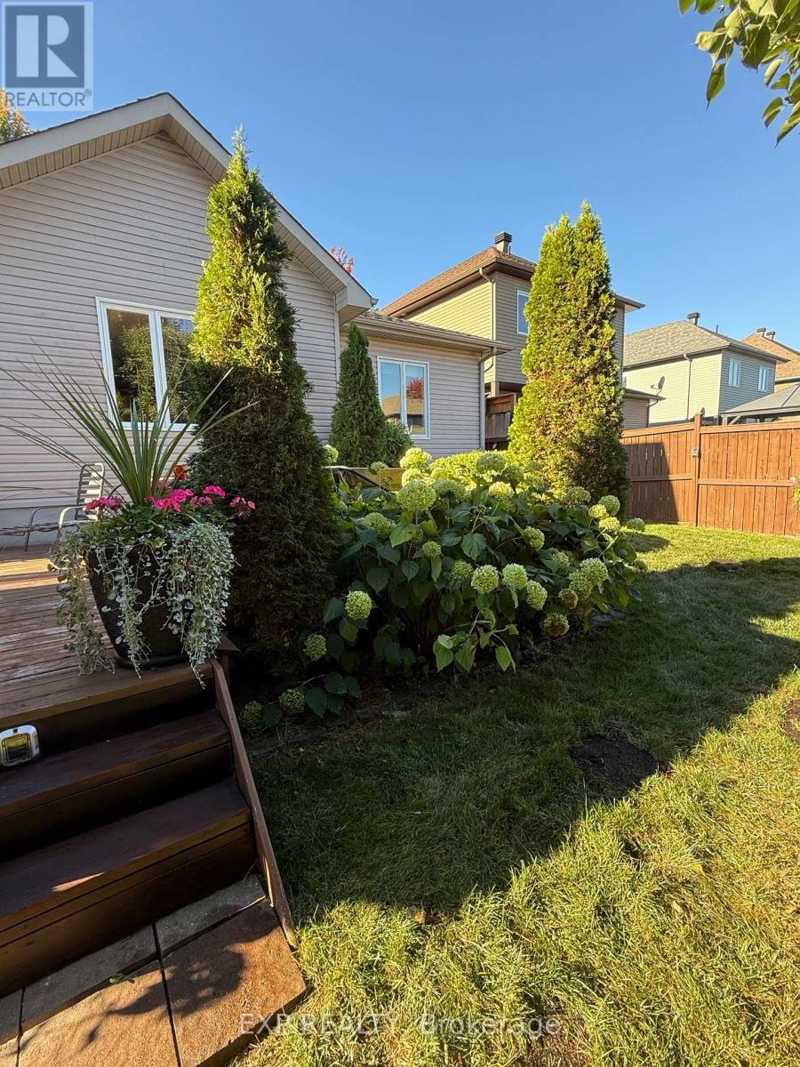 35 Honore Crescent Property Photo 47