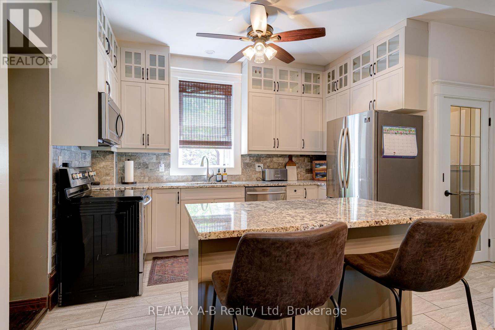 77 Blanshard Street Property Photo 19