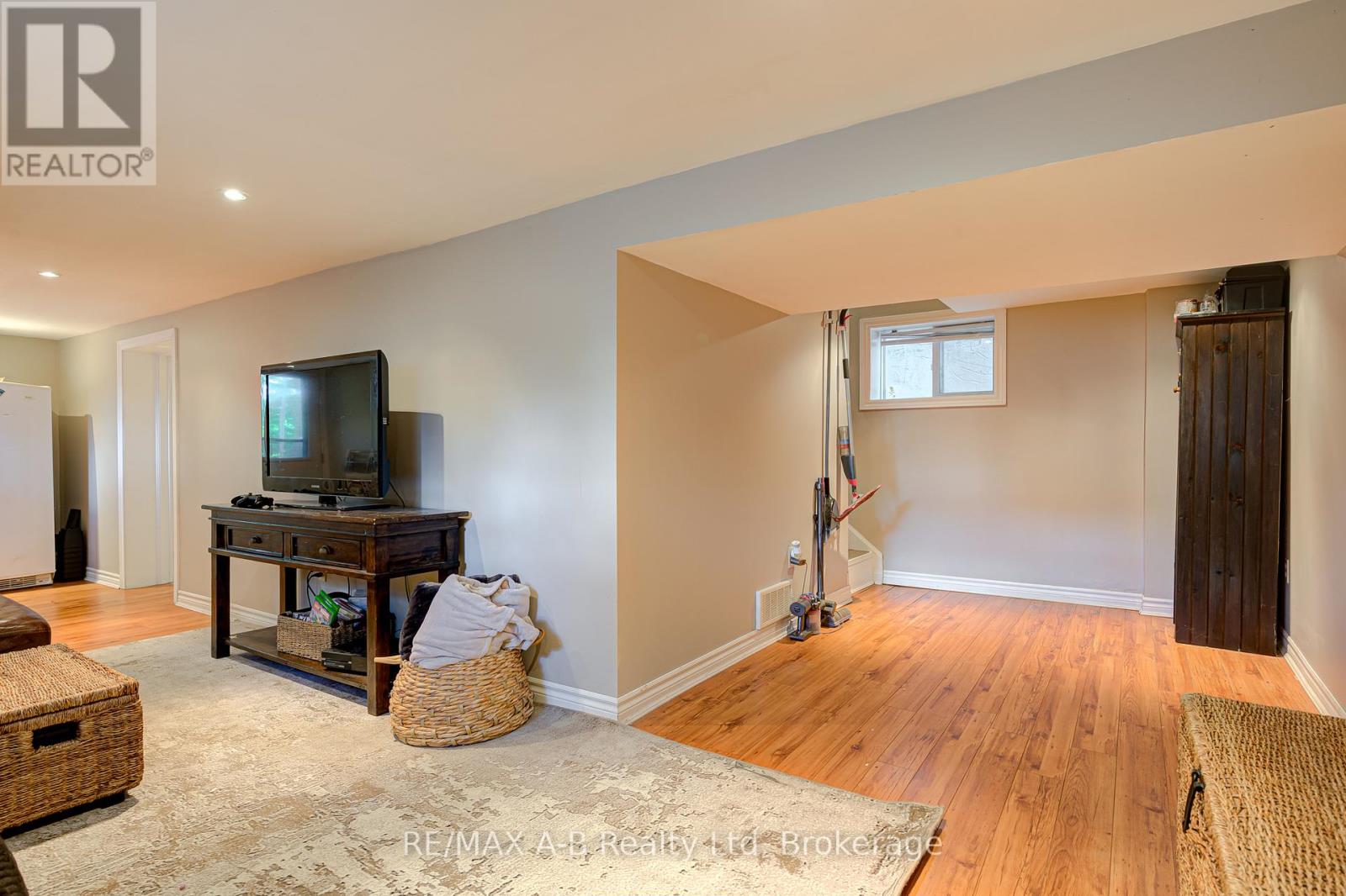 77 Blanshard Street Property Photo 33
