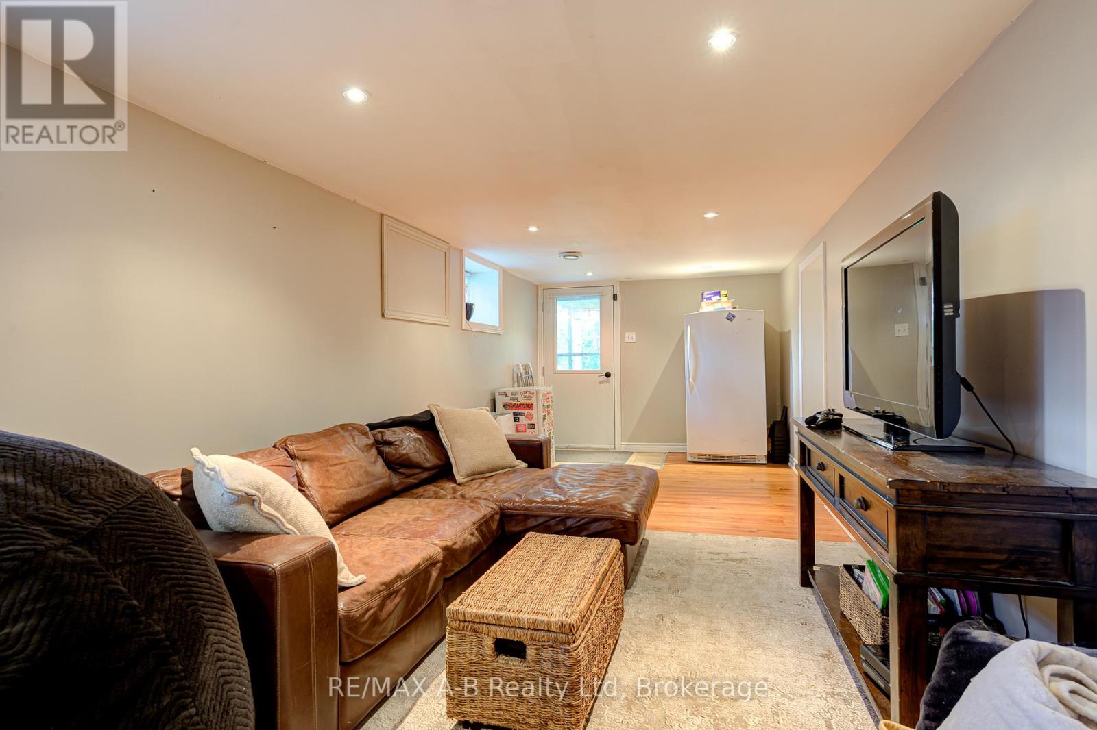 77 Blanshard Street Property Photo 37