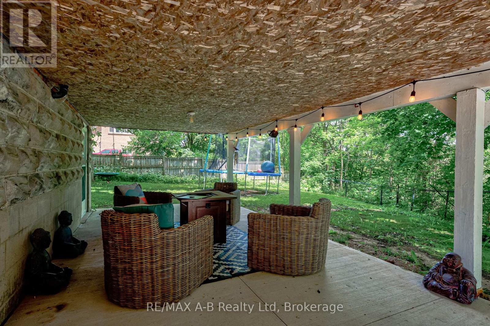 77 Blanshard Street Property Photo 45