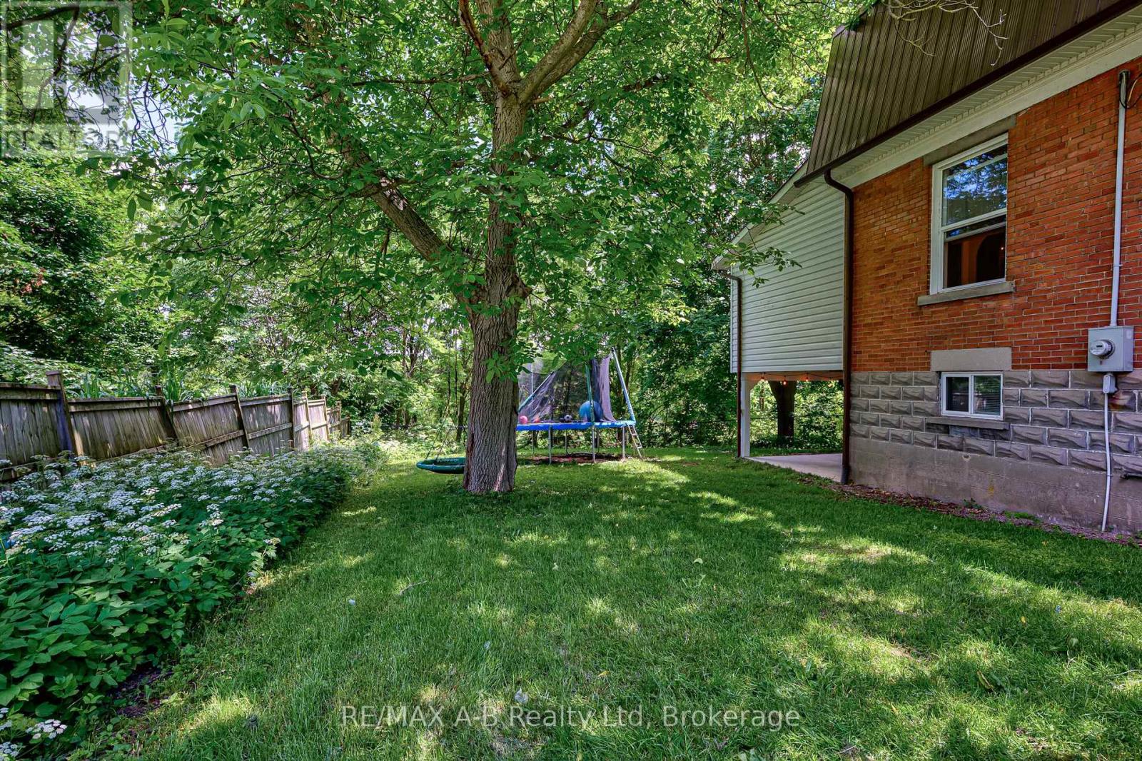 77 Blanshard Street Property Photo 46