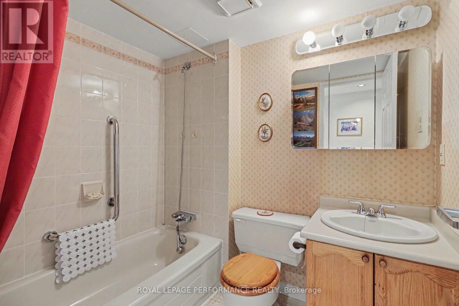 304 - 340 Centrum Boulevard Property Photo 16
