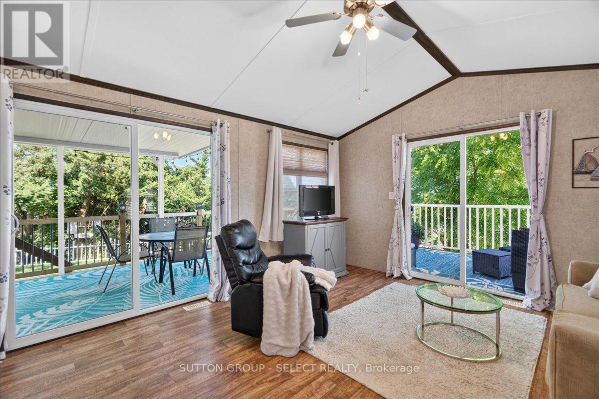 400 - 8685 Rock Glen Road Property Photo 6