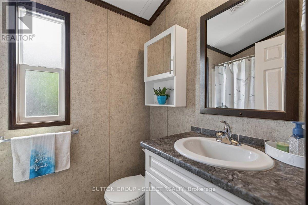 400 - 8685 Rock Glen Road Property Photo 11