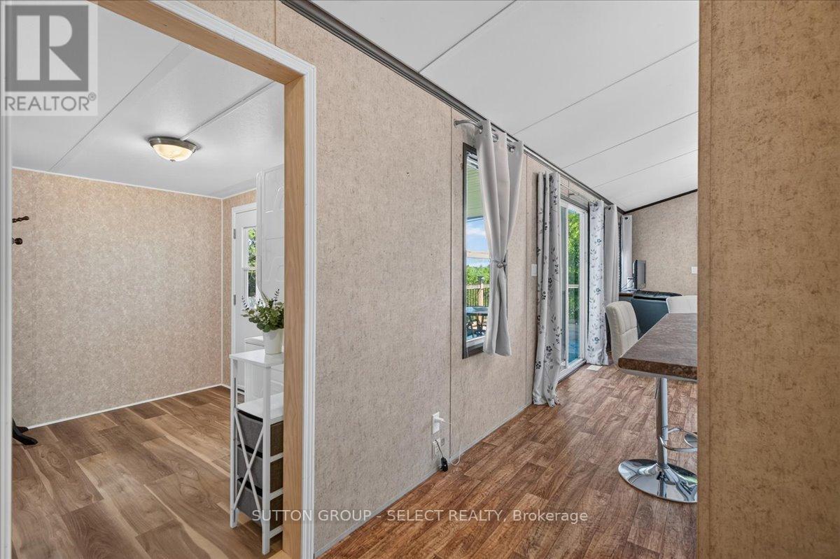 400 - 8685 Rock Glen Road Property Photo 16